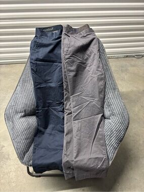 Bonobos Men's Straight Leg Chinos Pants 2 Pairs Colors Gray and Blue Size 35X34